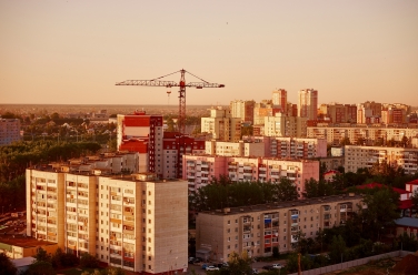 Что выбрать, квартиру или дом? Советы для выбора, где вам будет лучше жить: в квартире или доме.
